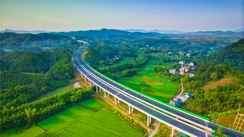 上思至防城港高速公路_副本.jpg